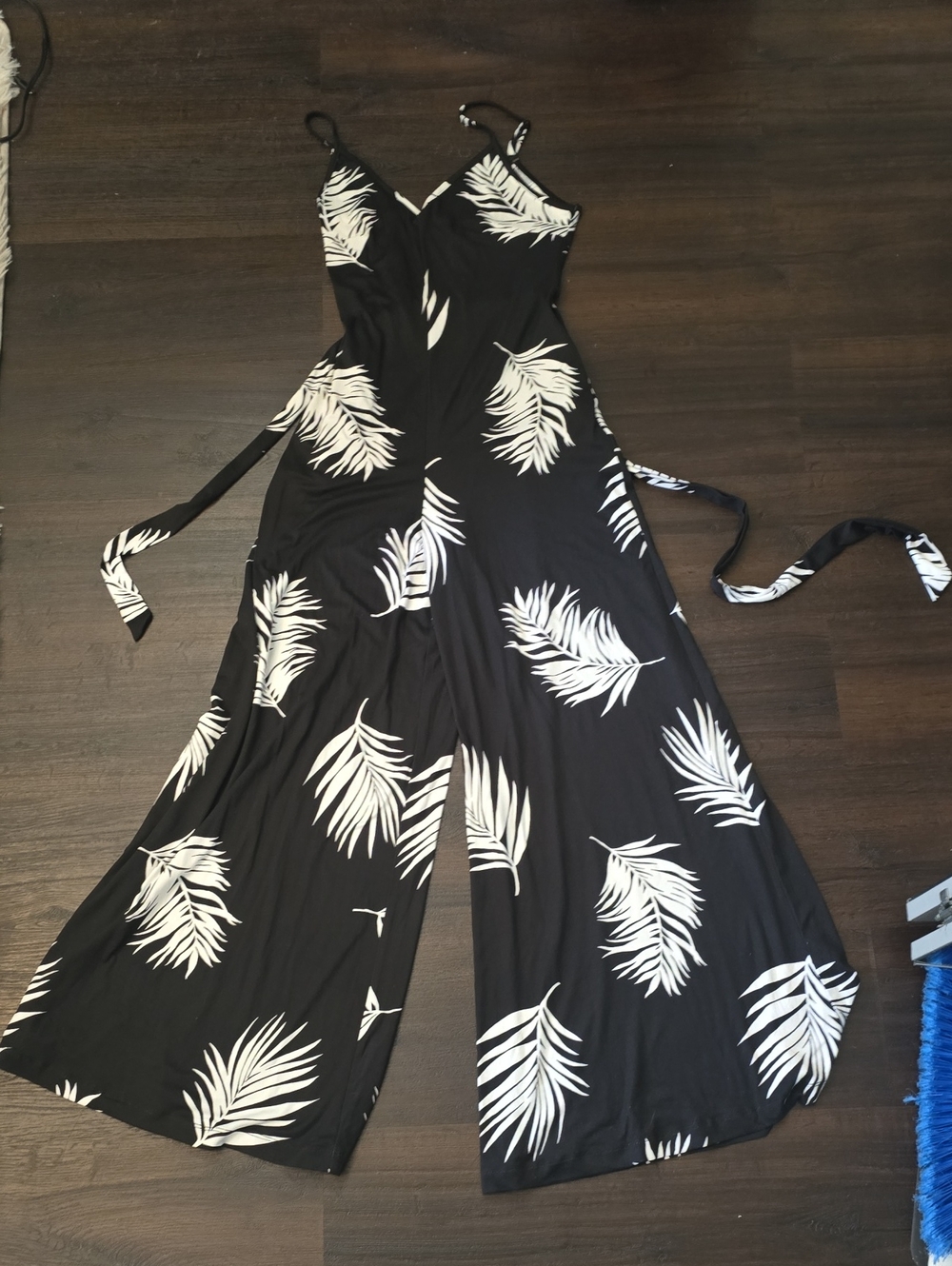 Fashion Nova Black and White Palm-Print Wide-Leg Jumpsuit